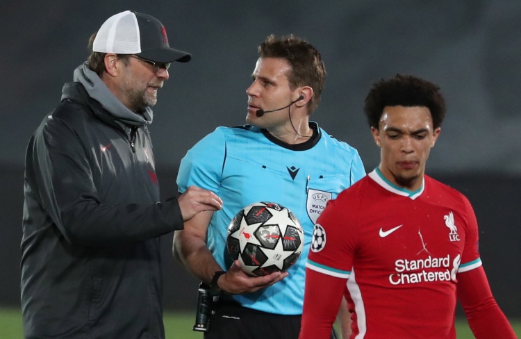 队友亲自辟谣！库兹马：我不记得字母哥和我们开过会