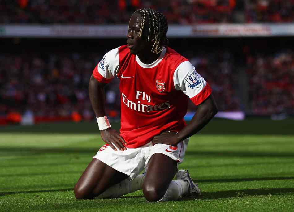 西媒：恩里克执教大获成功，巴黎希望与其签署“终身合约”（西媒称：恩里克执教成绩斐然，巴黎欲与其签订“终身合同”）