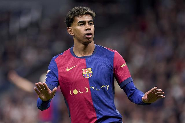 中足联纪律道德准则：球迷歧视行为将使俱乐部至少被罚50万元