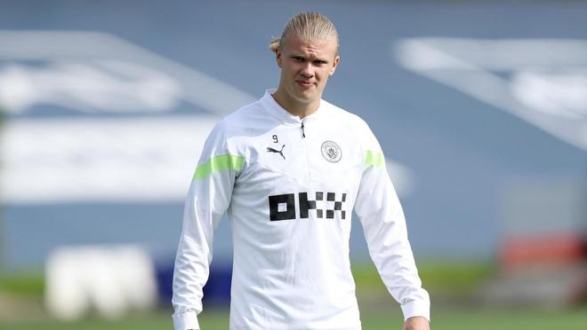 巴萨在塞维利亚对阵贝蒂斯的百年对决：历史的延续与未来的碰撞