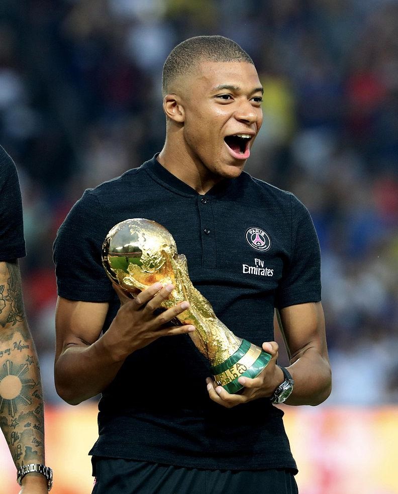 对手：这人是机器人吗？