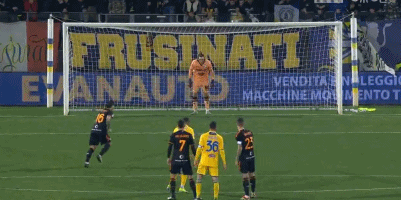 又赢球了！朱婷带河南女排3比0拿下四川，三连胜提前晋级，三场只输一局