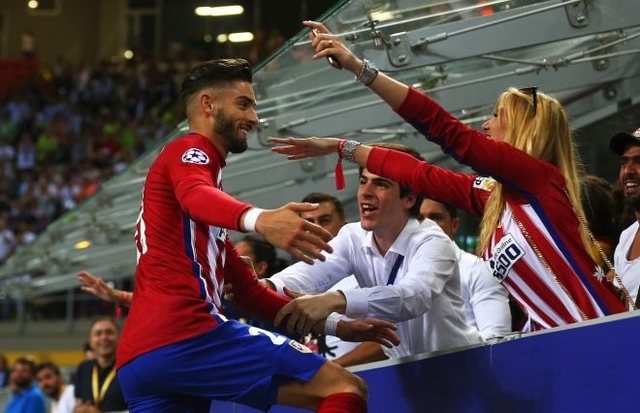 欧冠淘汰赛前瞻：巴萨主场迎战曼联,（欧冠淘汰赛前瞻：巴萨坐镇主场对阵曼联）