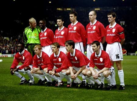 荷兰客战波兰：范戴克、廷贝尔、加克波首发，莱万出战