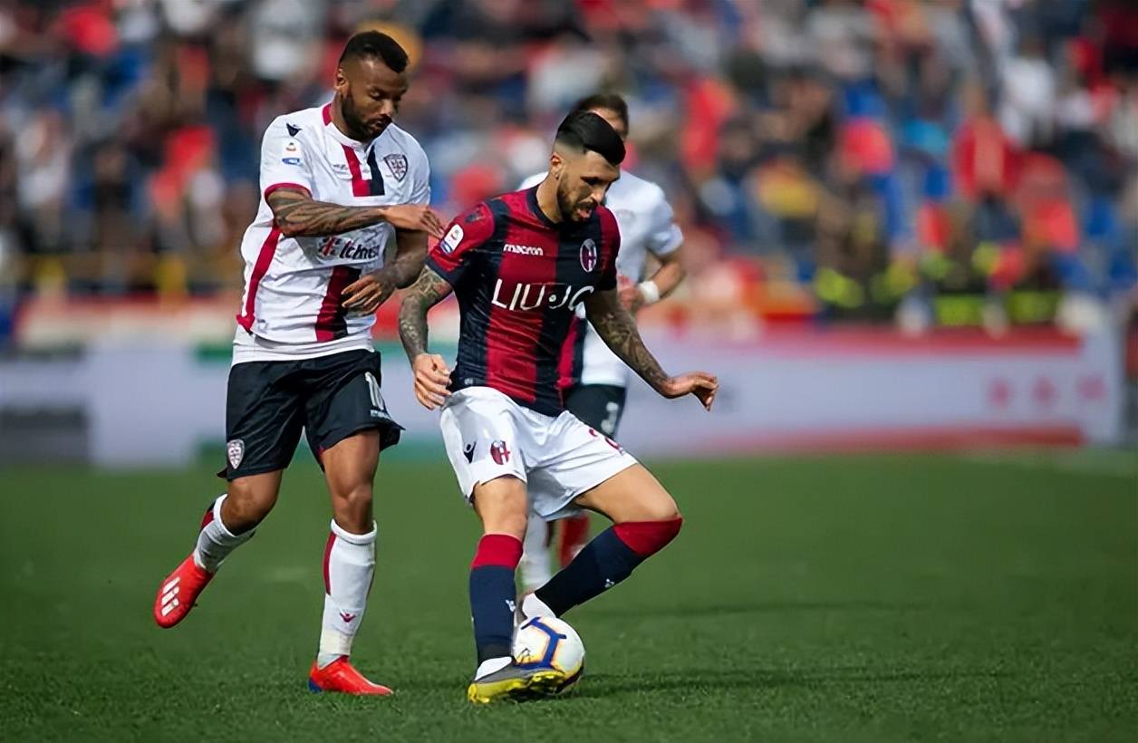 加蓬前锋布安加：我在美职联度过出色赛季，希望获非洲杯首球（加蓬射手布安加：美职联赛季表现抢眼，盼在非洲杯收获处子球）