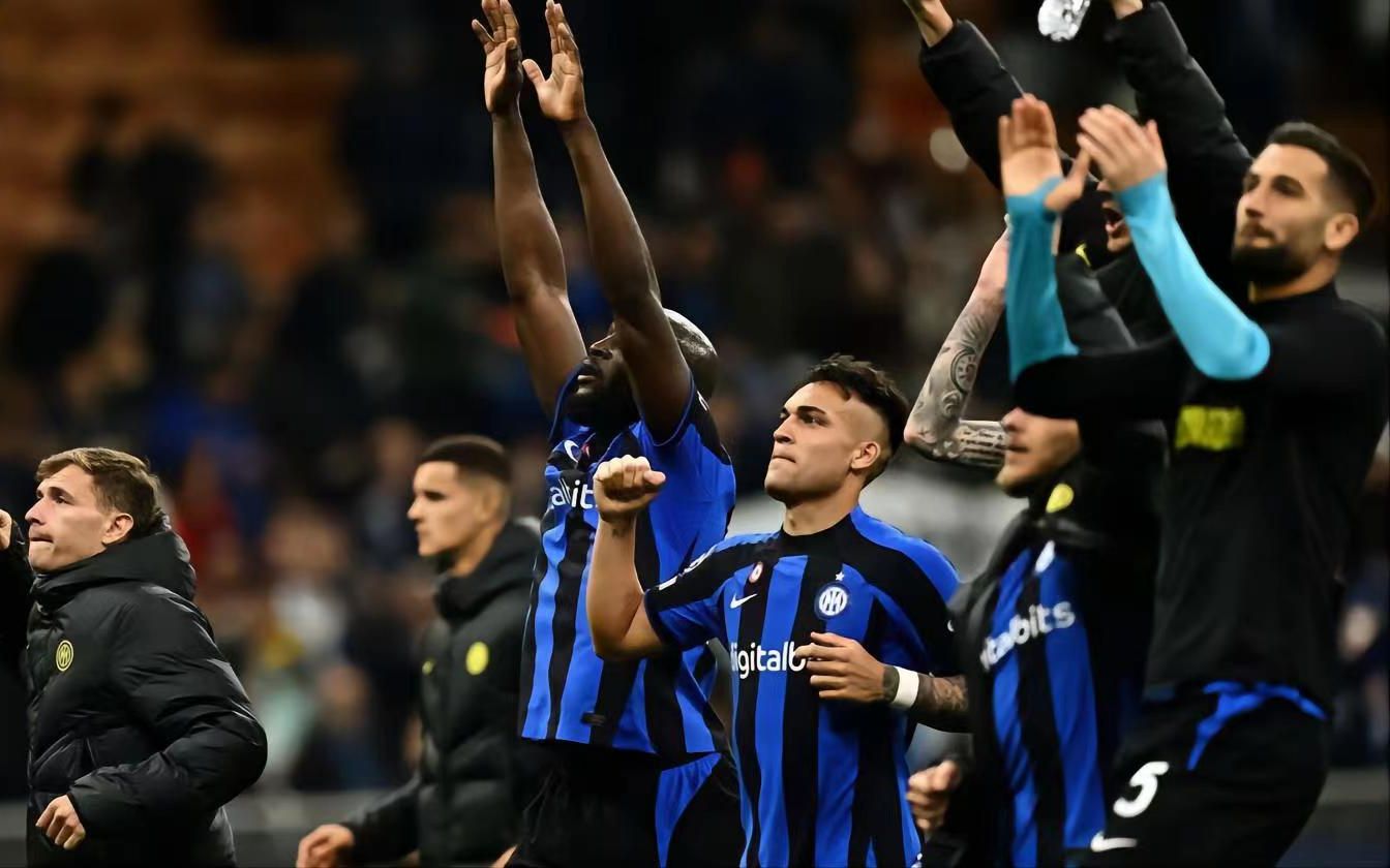 北京近期体育赛事：空手道、跑酷、速度滑冰轮番上演