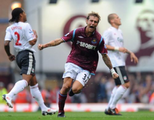 巴萨主场已18年未输给马竞 数据支持延续纪录（巴萨主场对马竞18年不败，数据看好纪录再续）