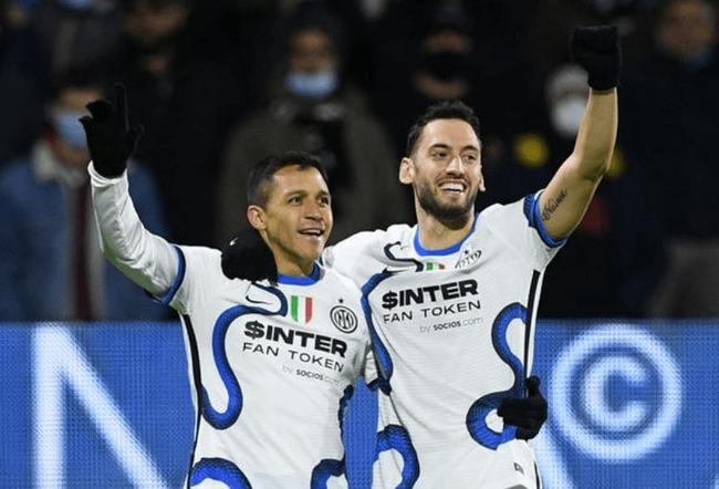 欧联杯历史射手榜：奥巴梅扬34球第一，法尔考31场30球效率恐怖（欧联杯历史射手榜：奥巴梅扬34球领跑，法尔考31战30球效率惊人）